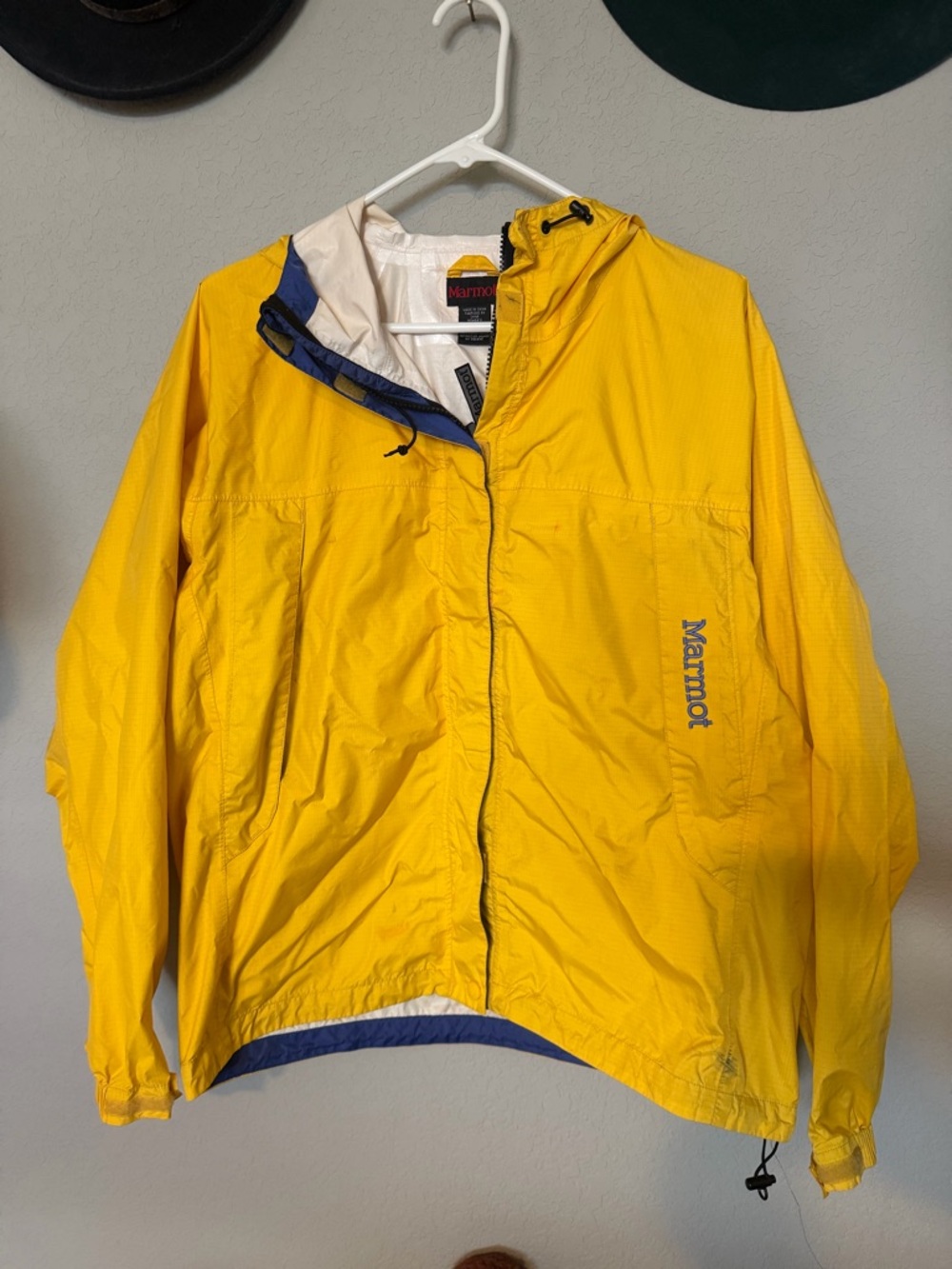 Marmot Yellow and Black Hood Loop Label Detail